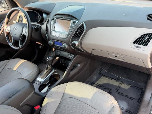 Used 2015 Graphite Gray Hyundai  image 13