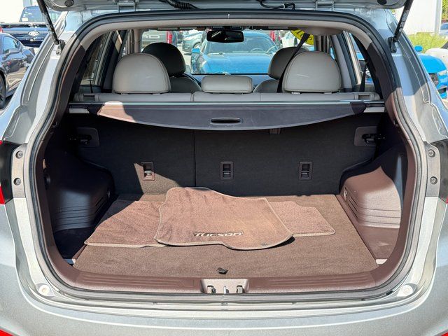 Used 2015 Graphite Gray Hyundai  image 19
