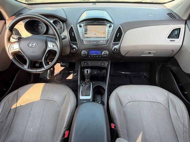 Used 2015 Graphite Gray Hyundai  image 2