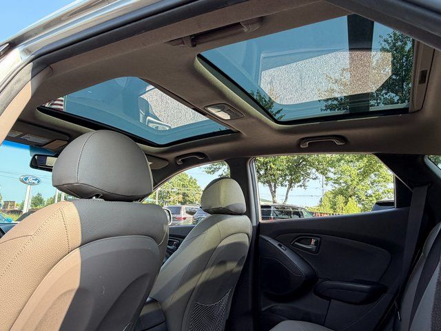 Used 2015 Graphite Gray Hyundai  image 5