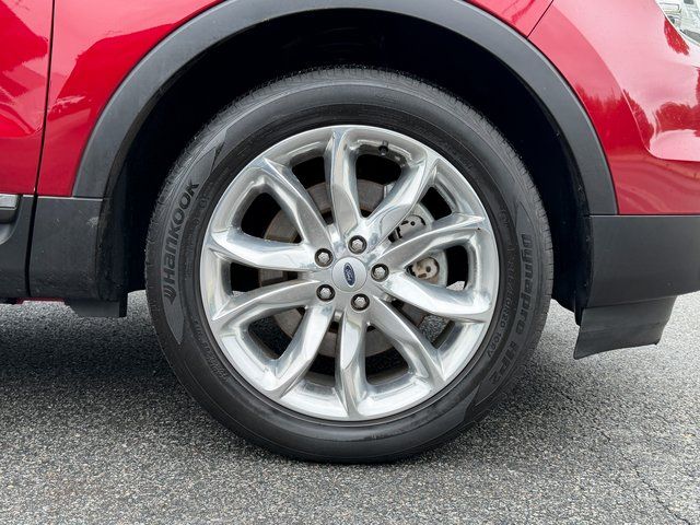 Used 2014 Ruby Red Metallic Ford  image 30