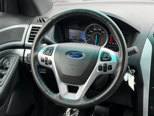 Used 2014 Ruby Red Metallic Ford  image 33