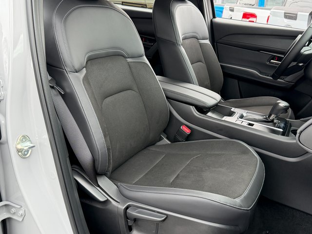 Used 2026 Aero Gray Metallic Mazda  image 36