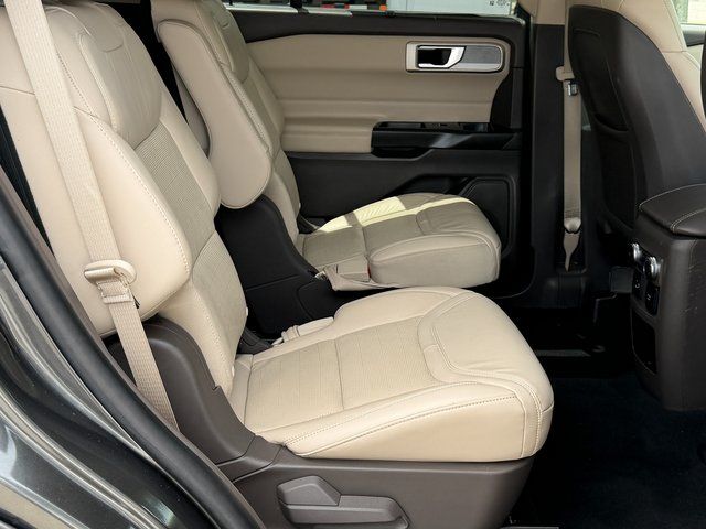 Used 2020 Magnetic Metallic Ford  image 17