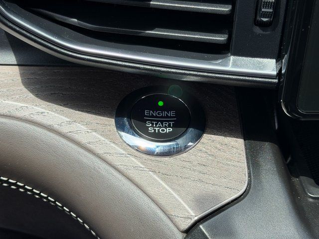 Used 2020 Magnetic Metallic Ford  image 34