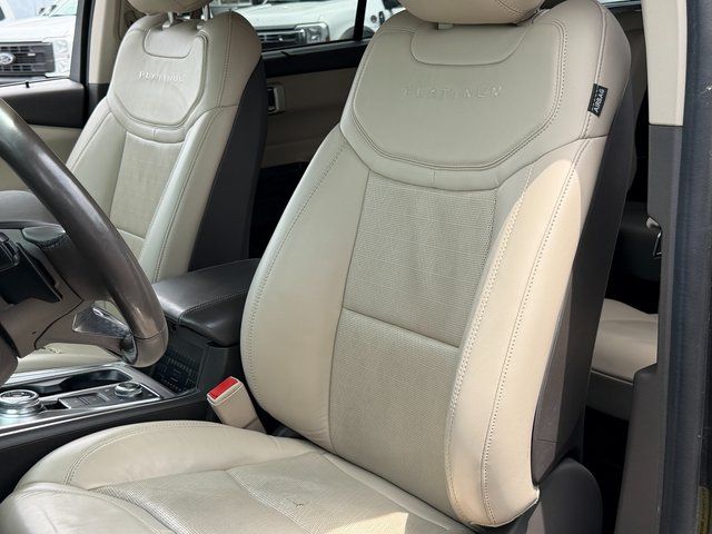 Used 2020 Magnetic Metallic Ford  image 6