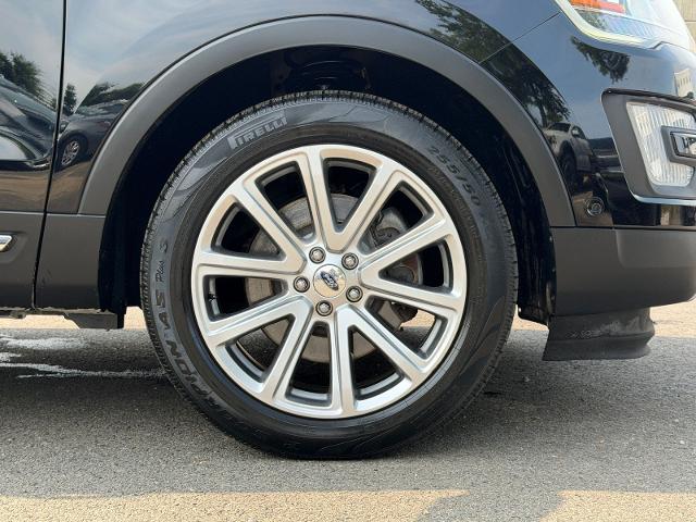 Used 2017 Shadow Black Ford  image 25