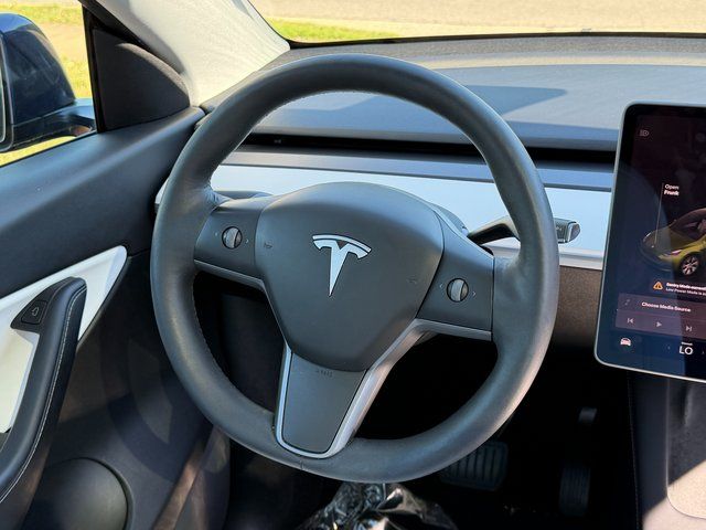Used 2021 Deep Blue Metallic Tesla  image 16