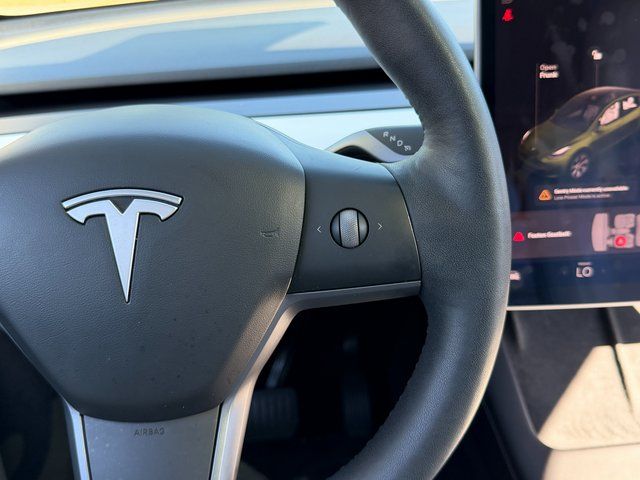 Used 2021 Deep Blue Metallic Tesla  image 17
