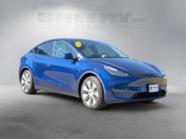 Used 2021 Deep Blue Metallic Tesla  image 2