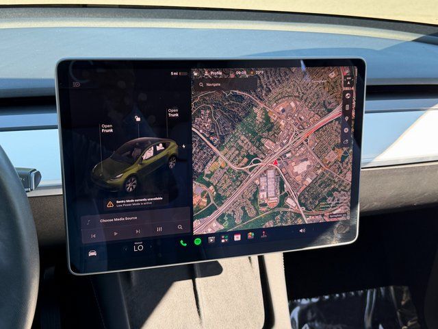 Used 2021 Deep Blue Metallic Tesla  image 20