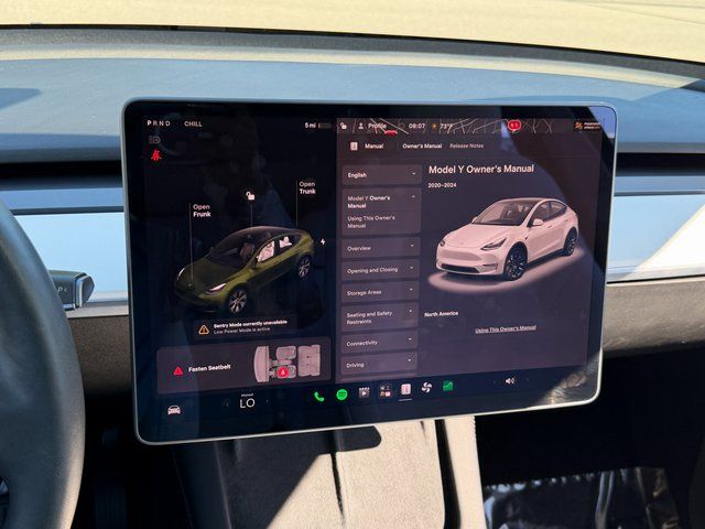 Used 2021 Deep Blue Metallic Tesla  image 22