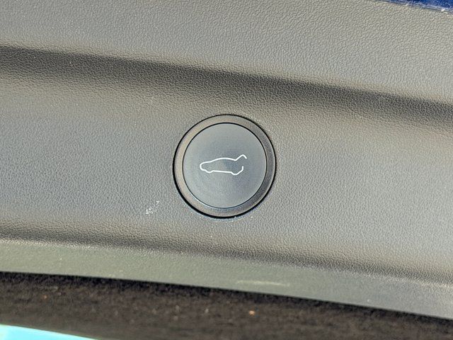Used 2021 Deep Blue Metallic Tesla  image 28