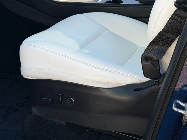 Used 2021 Deep Blue Metallic Tesla  image 34