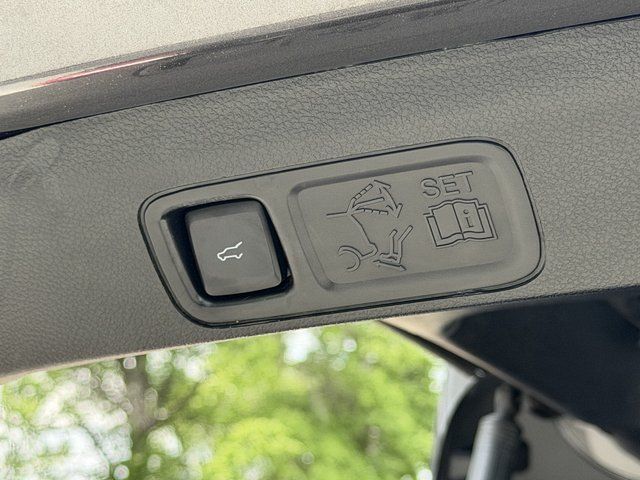 Used 2021 Magnetic Metallic Ford  image 38
