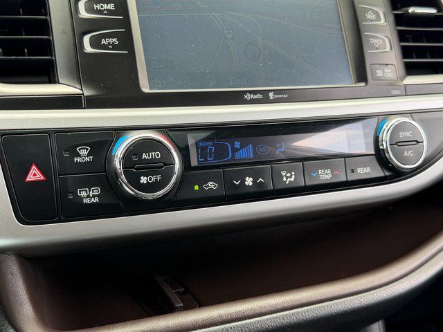 Used 2015 Attitude Black Metallic Toyota  image 25
