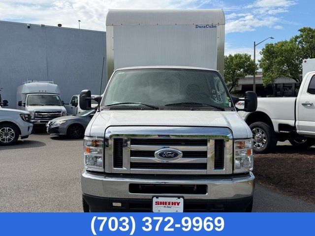 New 2025 Oxford White Ford E-350 SRW image 25