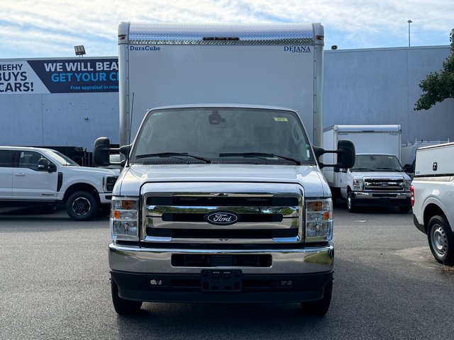 New 2027 Oxford White Ford 12' DURACUBE image 31