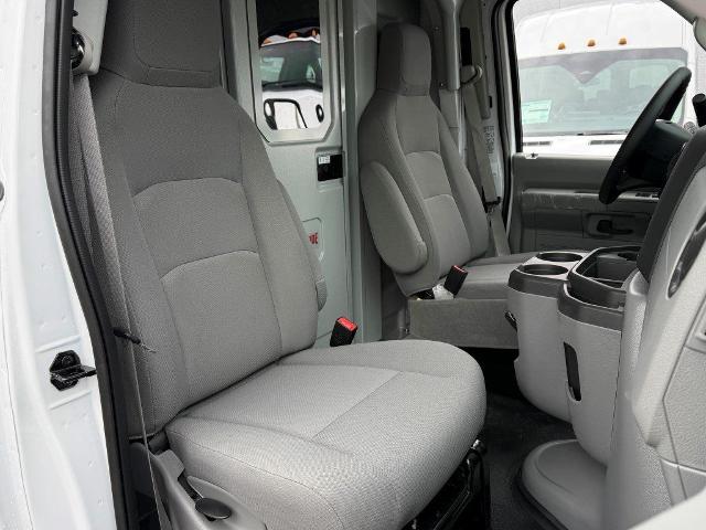 New 2026 Oxford White Ford Base image 49