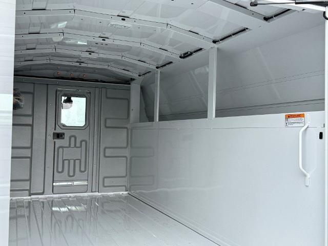 New 2026 Oxford White Ford Base image 39