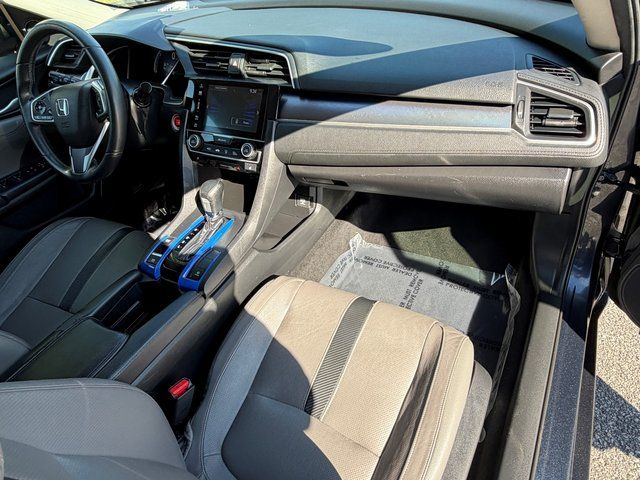 Used 2018 Cosmic Blue Metallic Honda  image 29