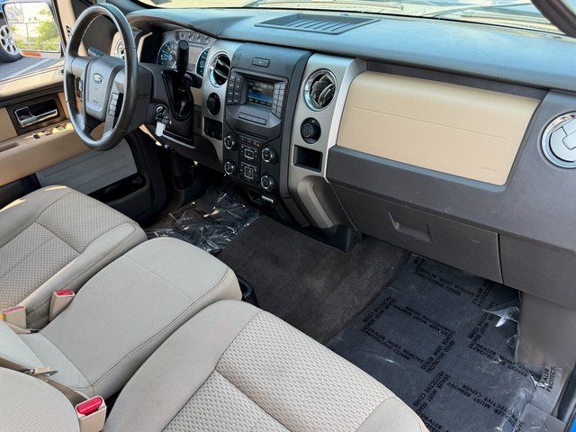 Used 2013 Blue Flame Metallic Ford  image 29