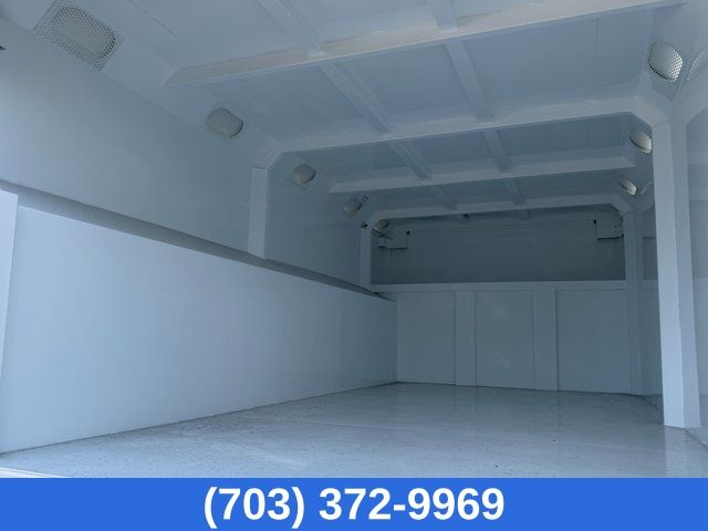 New 2027 Oxford White Ford Base image 39