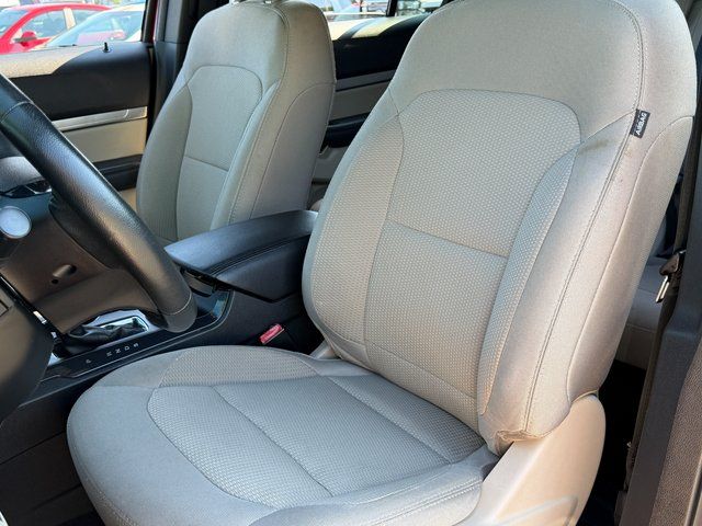 Used 2019 Ruby Red Metallic Tinted Clearcoat Ford  image 8