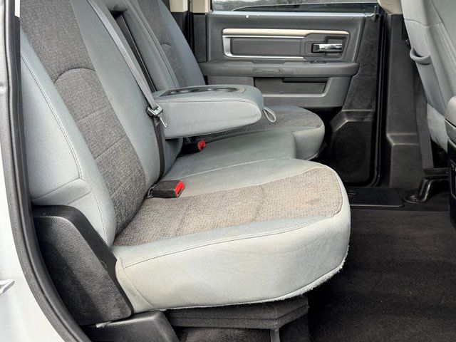 Used 2016 Bright Silver Clearcoat Metallic RAM  image 31