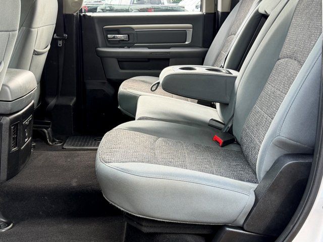 Used 2016 Bright Silver Clearcoat Metallic RAM  image 34