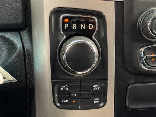Used 2016 Bright Silver Clearcoat Metallic RAM  image 38