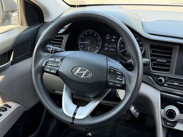 Used 2019 Machine Gray Hyundai  image 18