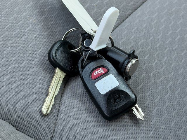 Used 2019 Machine Gray Hyundai  image 30