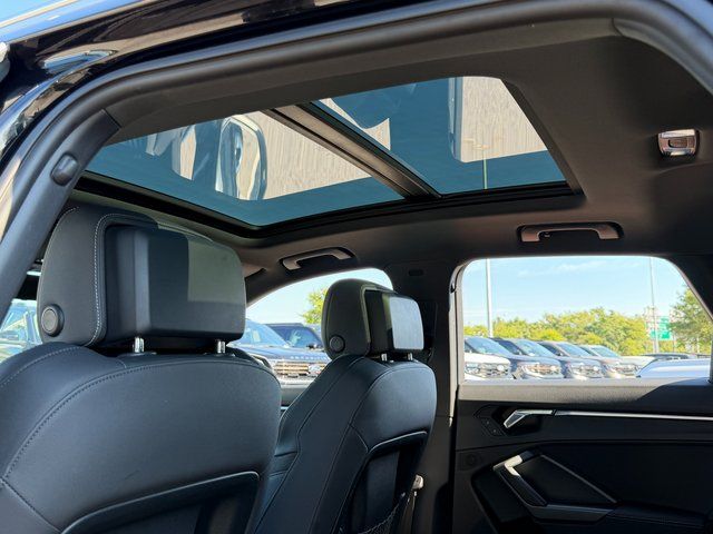 Used 2020 Mythos Black Metallic Audi  image 11