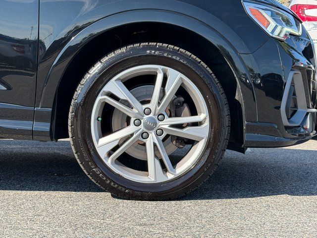 Used 2020 Mythos Black Metallic Audi  image 27