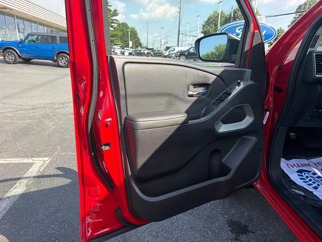 Used 2023 Red Alert Nissan  image 25