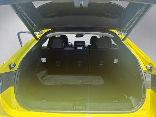 Used 2025 Yellow Ford  image 24