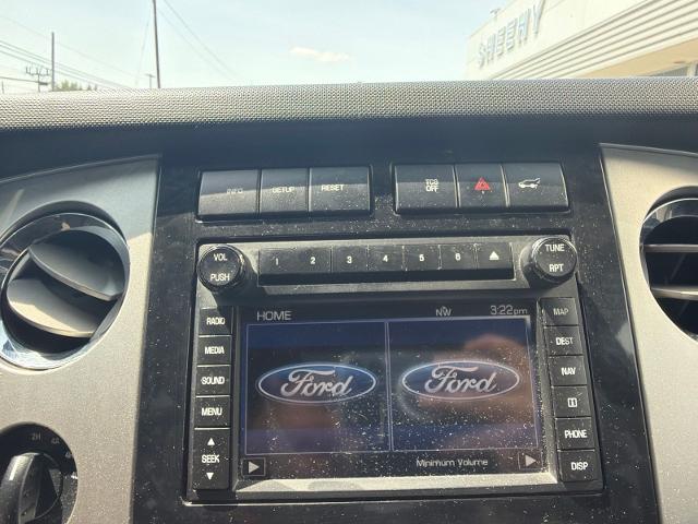 Used 2013 White Platinum Clearcoat Metallic Ford  image 5