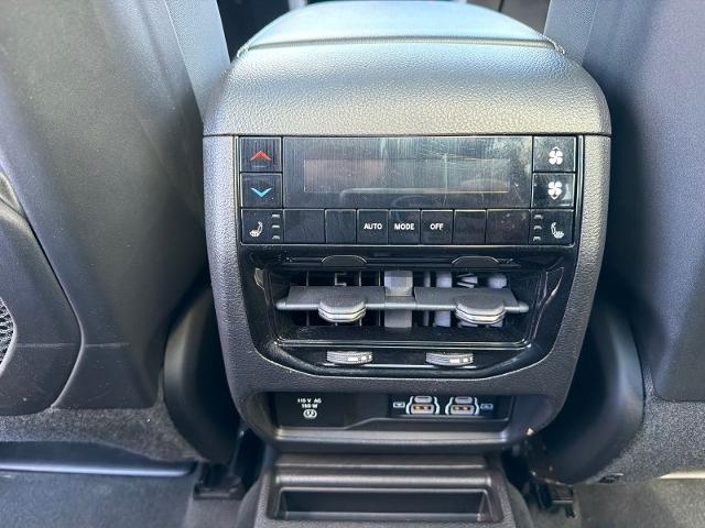 Used 2023 Ember Pearlcoat Jeep  image 26