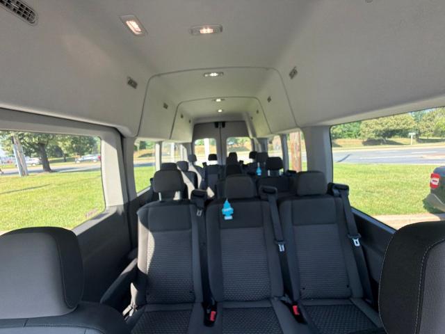 Used 2024 Oxford White Ford  image 24