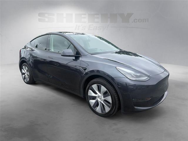 Used 2024  Tesla  image 2