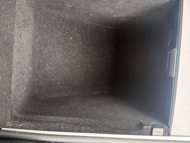 Used 2024  Tesla  image 25