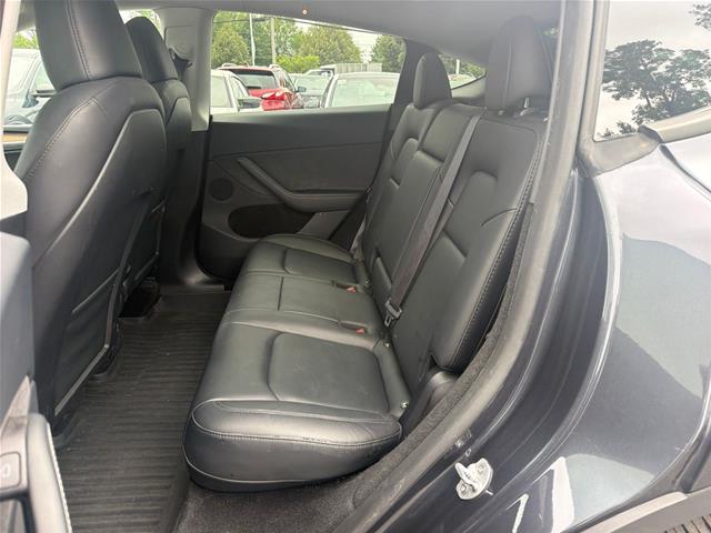 Used 2024  Tesla  image 5