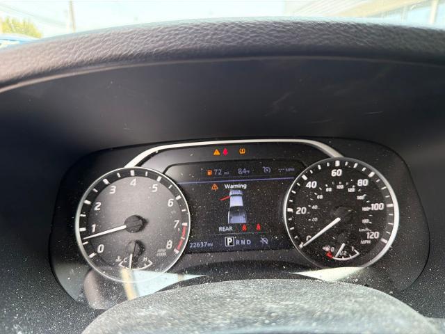Used 2024 Glacier White Nissan  image 5