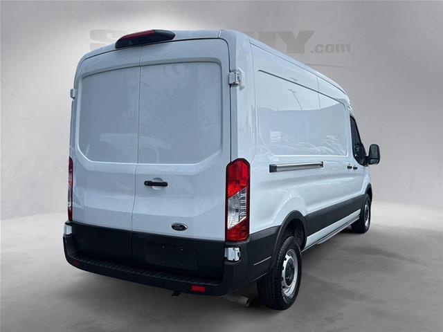 Used 2023  Ford  image 10