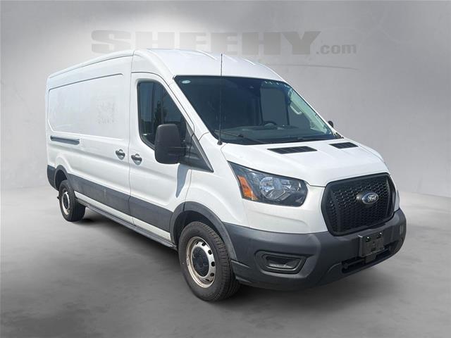Used 2023  Ford  image 2