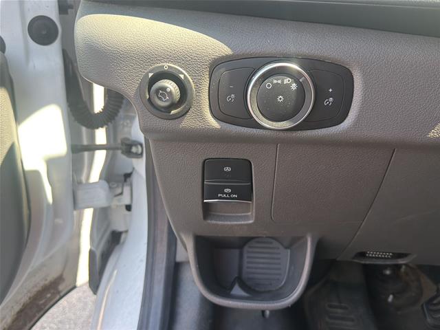 Used 2023  Ford  image 20