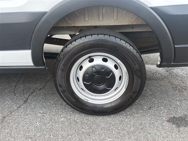 Used 2025 Oxford White Ford  image 22