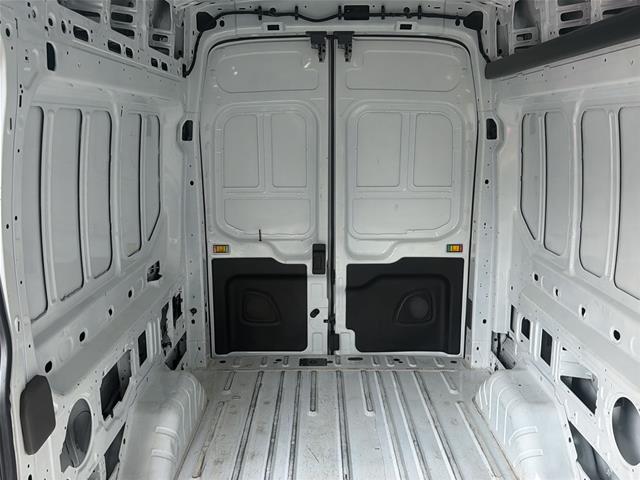 Used 2025 Oxford White Ford  image 28