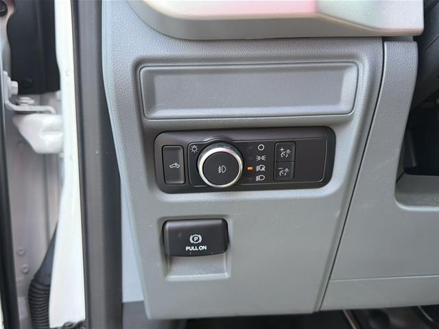 Used 2022 Oxford White Ford  image 17